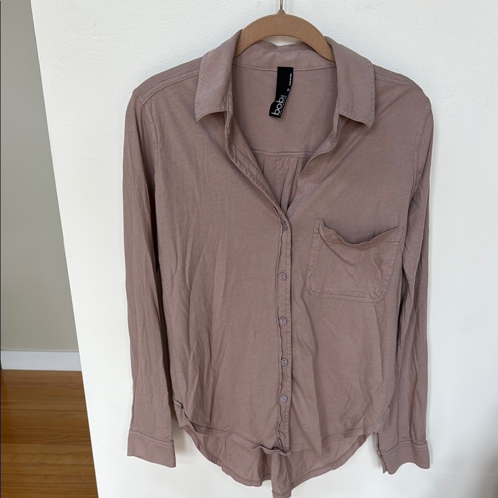 Bobi 100% Cotton Button Down in Tan/ Dusty Mauve